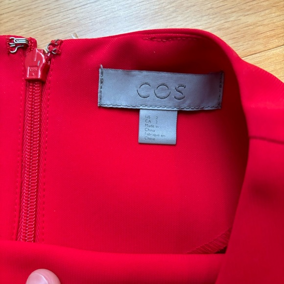 COS long sleeve red dress with pleated hem - Picture 5 of 9
